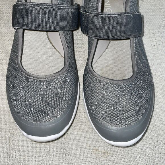 Vionic Women’s Athleisure Mary Jane’s Size 7 M Gray Fabric Active Comfort Casual - Picture 7 of 12